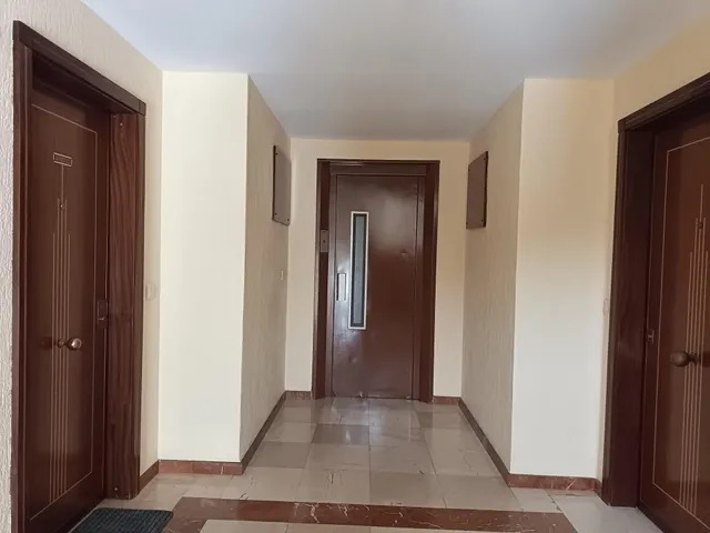 Se vende piso pegado al hospital con todos los servicios a mano — 9