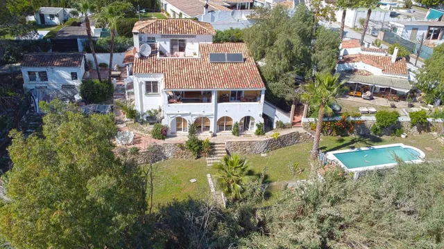 Chalet 6 habitaciones 331m² en venta - Marbella