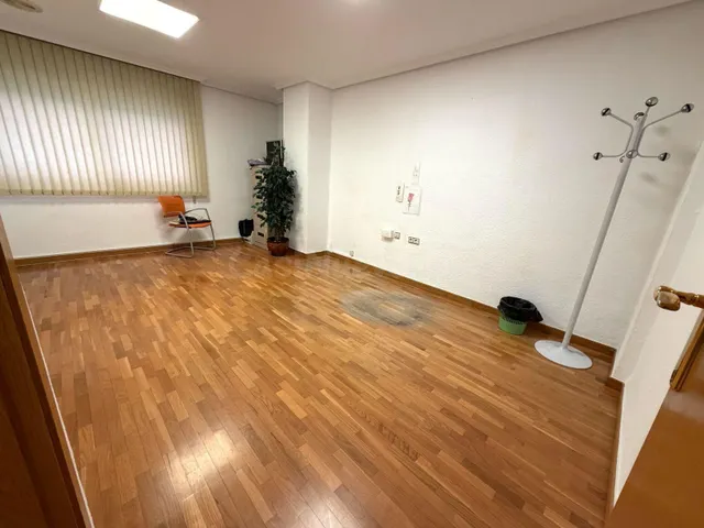 Gran piso de 150 m2 en el centro: ¡Alta rentabilidad para inversión por habitaciones! — 4