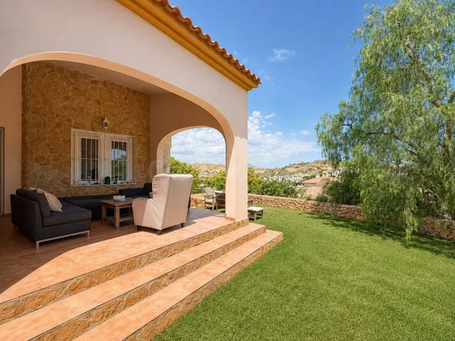 Magnífico Chalet en Pueblo Acantilado - Lanuza, El Campello — 2