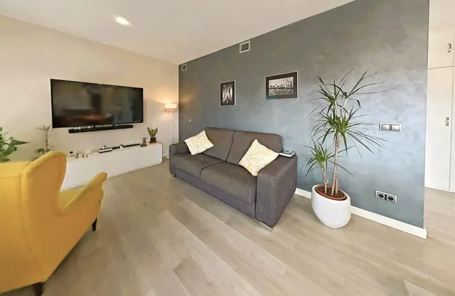 Espectacular ático reformado con terraza privada de 100 m2 en gràcia, Sabadell — 30