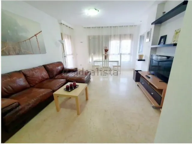 Habitación 3 habitaciones 85m² en alquiler - Teatinos — 2