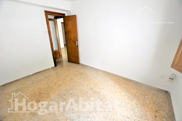 Dos terrazas privadas en esta luminosa planta baja exterior — 16