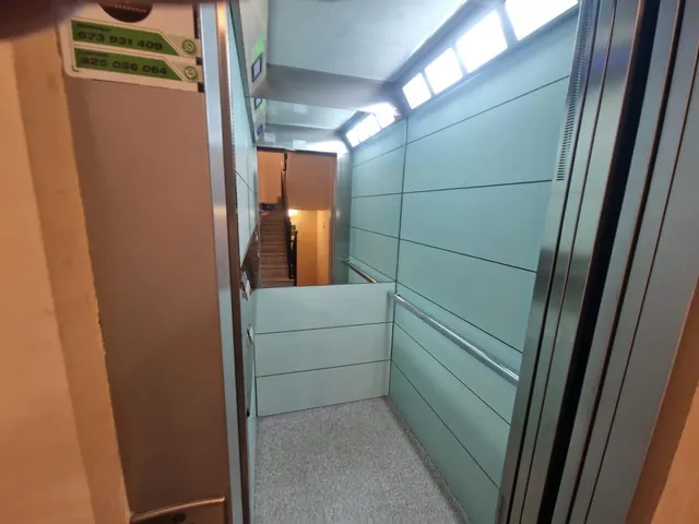 AOC VENDE PISO TOTALMENTE REFORMADO EN LOMINCHAR 2,HAB,2 BAÑOS, GARAJE Y TRASTERO. — 40