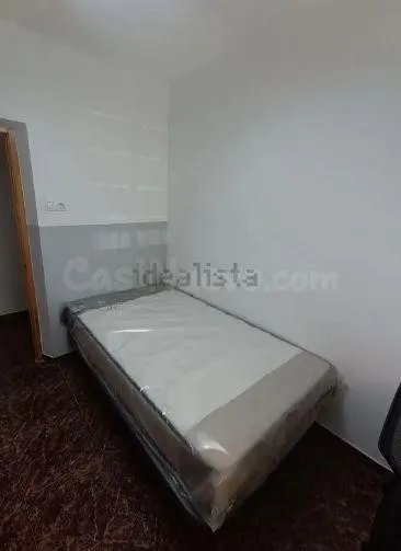 *SE ALQUILA PISO EN CALLE NAVARRA IDEAL PARA ESTUDIANTES* - foto 5