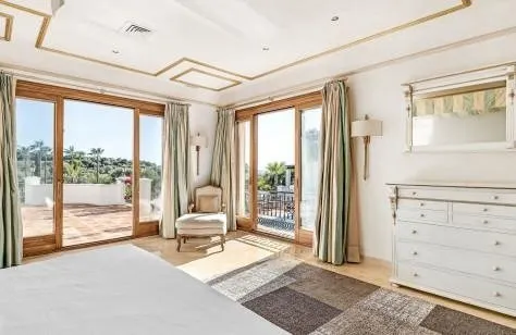 GRAN URBANIZACIÓN EN EL PARAÍSO ALTO CON VISTAS AL MAR — 13