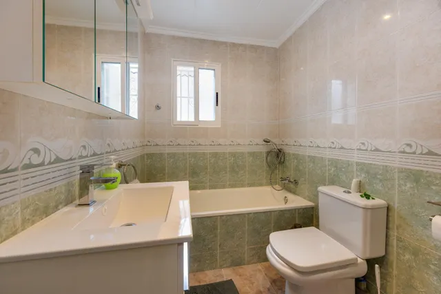 Chalet con parking, piscina, solarium y vistas despejadas! — 29