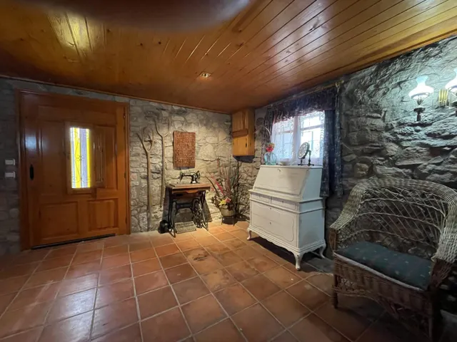MASIA DE 4 habitaciones EN FONOLLOSA — 10