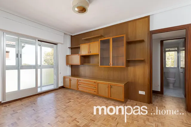 Piso en venta en Intxaurrondo - foto 2