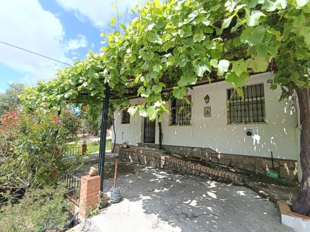VENTA PARCELA CON CASA Y PISCINA.ZONA PRADO DEL REY - foto 4