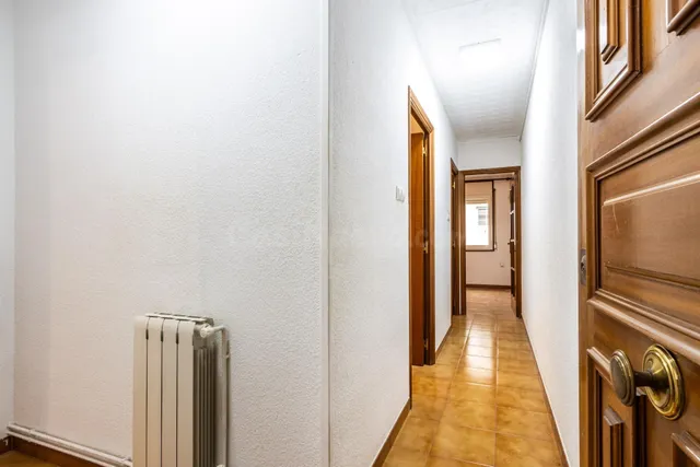 VIVIENDA ADOSADA EN VENTA EN CAN AURELL- TERRASSA - foto 4