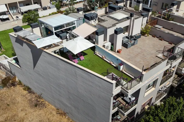 Precioso ático con terraza privada — 48