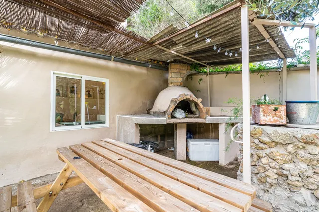 Finca rústica con terreno y casa reformada — 28