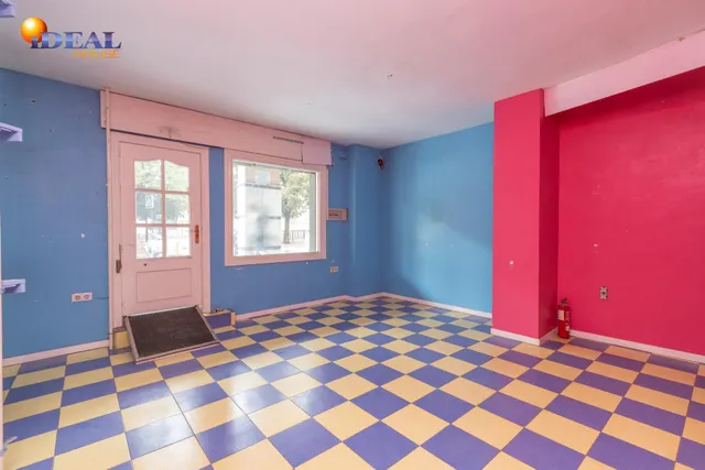 Local comercial en venta en calle agustina de aragón — 6