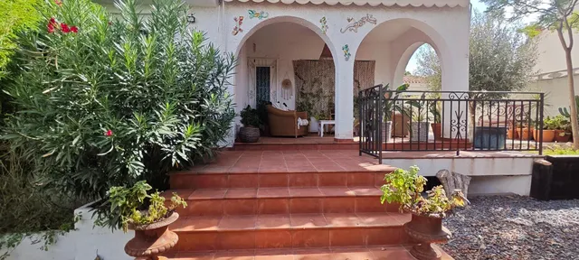 Magnífico Chalet Reformado con Piscina en Arenales del Sol - A solo 500m de la Playa ✨ — 19