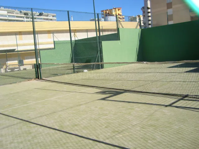 VIVIENDA CON 2 PISCINAS E INSTALACIONES DEPORTIVAS COMUNITAR - foto 3