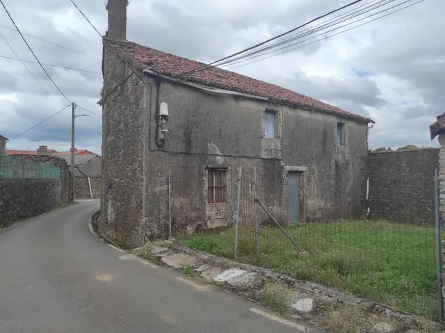 CASA DE PIEDRA PARA RESTARAR EN MEIXONFRIO — 11