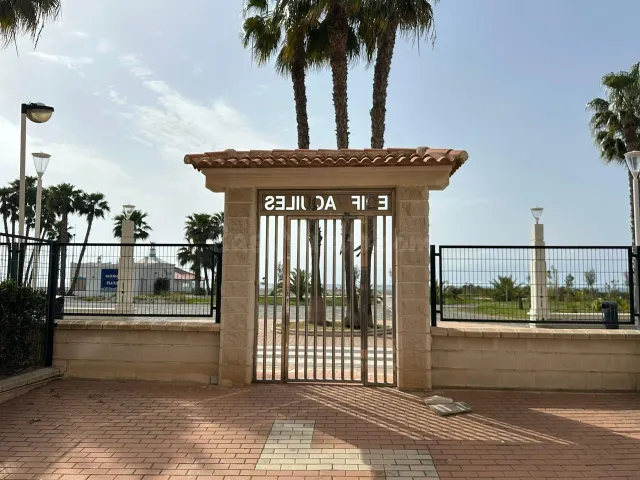¡Tu piso en la costa tropical!