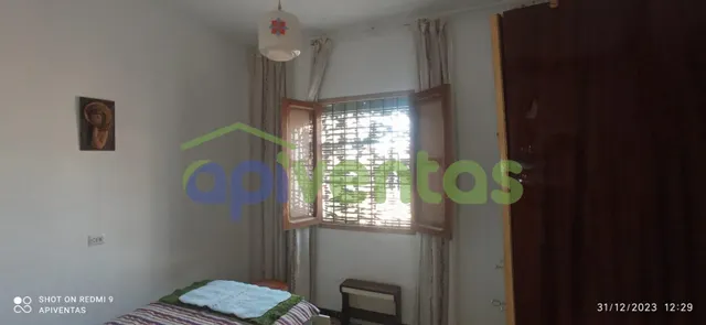 Casa con terreno y nave, LA ESCUCHA — 13
