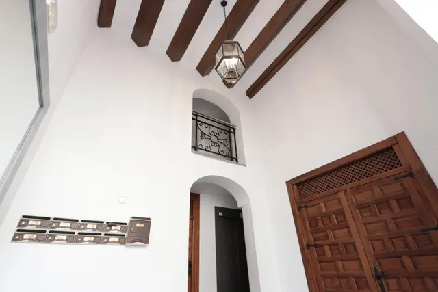 EXCLUSIVA VIVIENDA EN LAS CASAS DEL REY JUNTO A CALLE REAL - foto 5