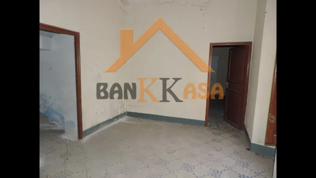 SE VENDE CASA ANTIGUA EN BERJA ZONA MERCADO DE ABASTOS — 27