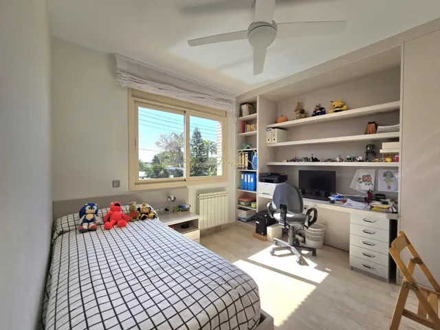 Casa impecable con privacidad, piscina y vistas panorámicas — 47