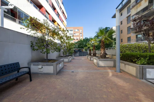 Apartamento tipo loft con garaje incluido y piscina en zona Parque Lagos — 37