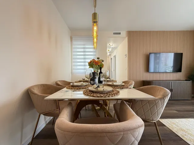 Apartamento totalmente reformado con vistas al mar y a 100 metros del puerto. con 3 dorm. 2 baños. superficie de 100 m2. — 27