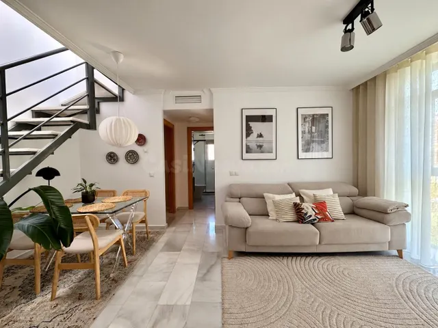 Ático dúplex reformado con amplia terraza en la zona de El Calvario, Torremolinos — 2