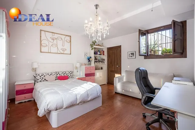 CASA SINGULAR EN ALBAICÍN JUNTO A PUERTA DE ELVIRA — 30