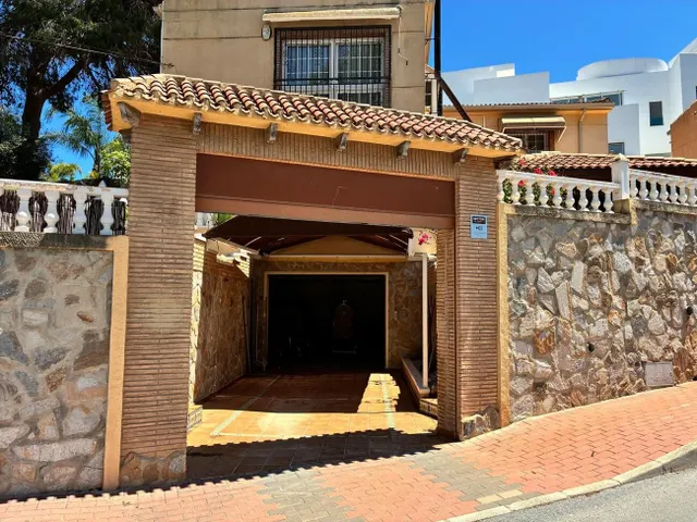 Villa 4 habitaciones 257m² en venta - La siesta — 28