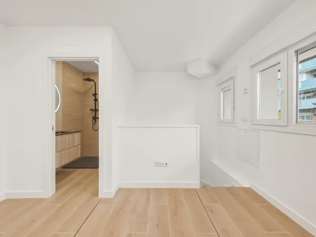LUMINOSA VIVIENDA A ESTRENAR DE DOS PLANTAS EN COSLADA — 29