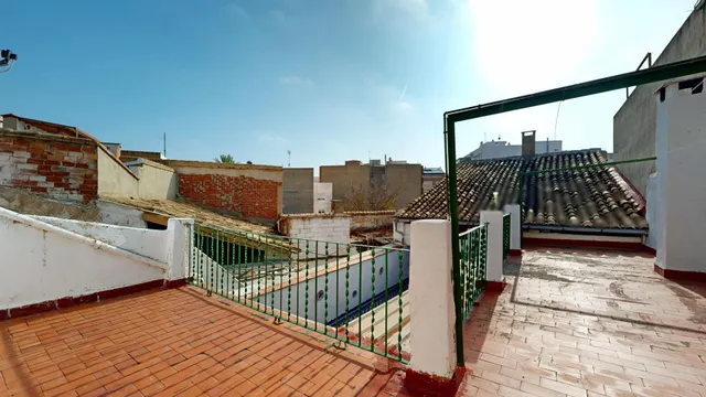 PRECIOSA Y ESPECTACULAR  CASA EN CHIVA  . OJO INVERSORES!!! — 36