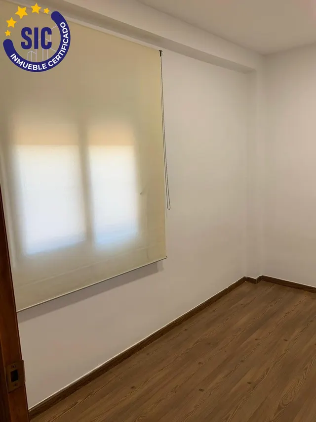 SE VENDE PISO CON INQUILINO DENTRO HASTA EL 2027 — 13