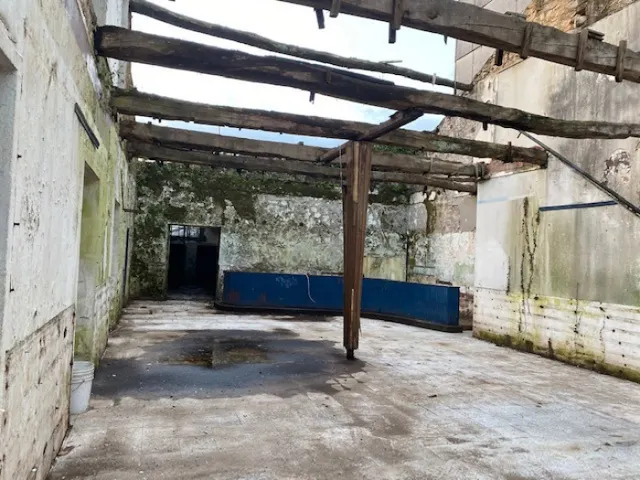 CASA CON TERRENO PARA REFORMAR EN PONTECESURES — 6