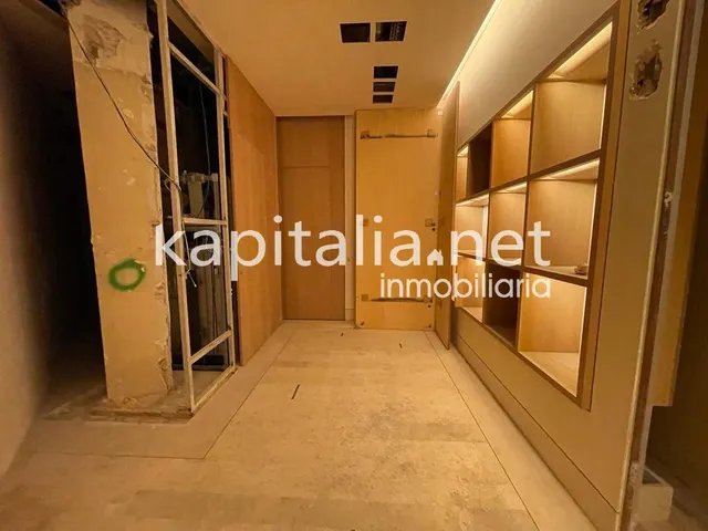 Local comercial en alquiler en el centro en Valencia (Valencia) — 39