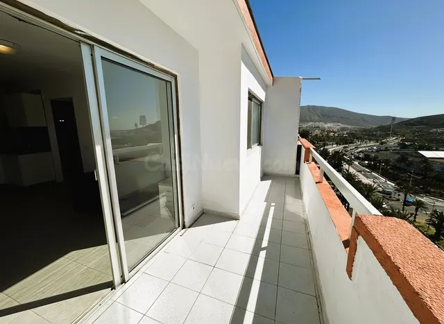 Acogedor apartamento con terraza y vistas al mar en Playa de las Américas — 20