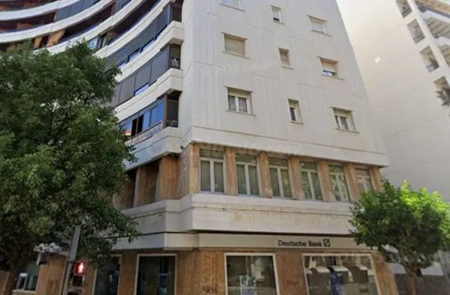 Oficina en planta primera en el centro de la ciudad de Badaj - foto 4