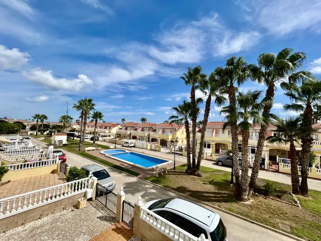 Diplex de 3 dormitorios 2 baños en orihuela costa (Cabo Roig) — 3