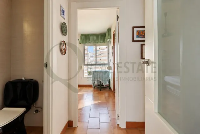 Vistas abiertas al mar y gran terraza en Cabo de las Huertas · 3 dormitorios y 2 baños — 18