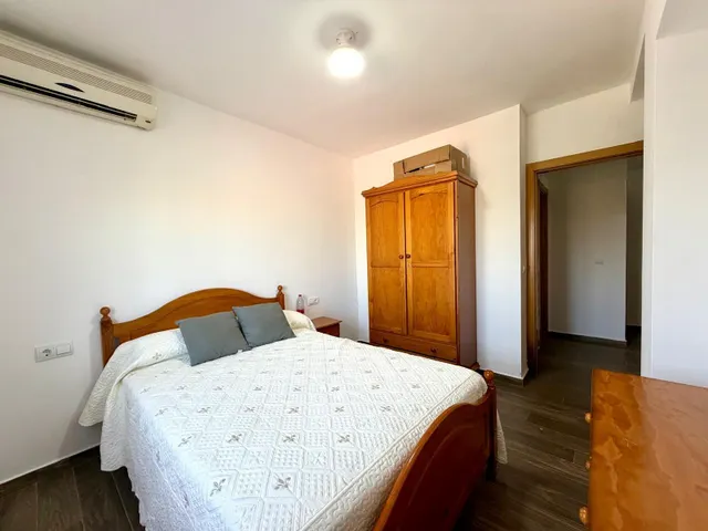 Finca en Mollina con casa, piscina, pista de tenis y 7.000 m2 de olivar. — 12