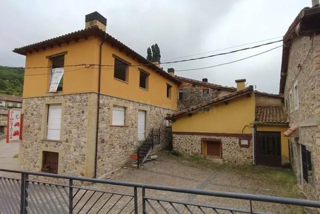 SE VENDE piso OKUPA en C CL S ANDRES,6 Canales de la Sierra - foto 3