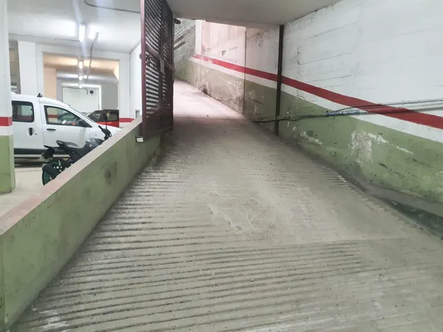 PARKING PARA COCHE + TRASTERO EN PARC I LA LLACUNA - BARCELONA — 20