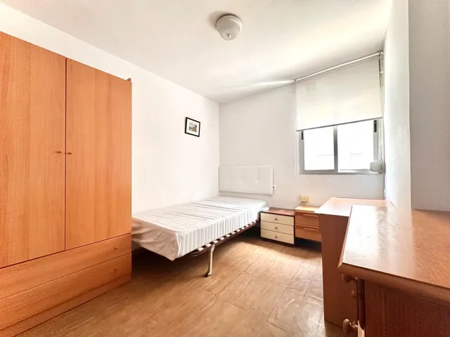 Piso en venta en Avenida Dilar — 21