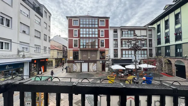 PRIMER PISO DE 146 M. ÚTILES EN LA ZONA MÁS CENTRICA DE TORRELAVEGA — 4