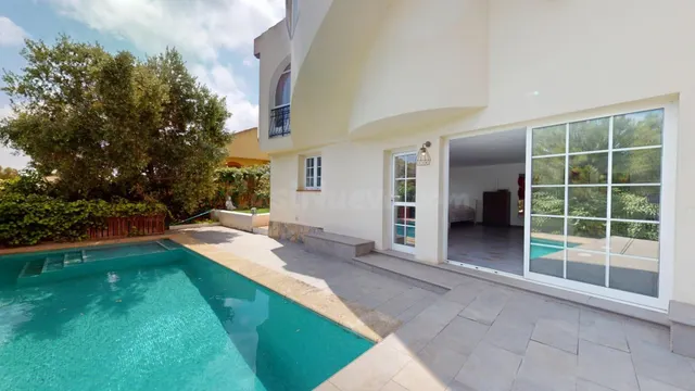 VILLA DE 5 DORMITORIOS Y 3 BAÑOS EN LA ZENIA - foto 3