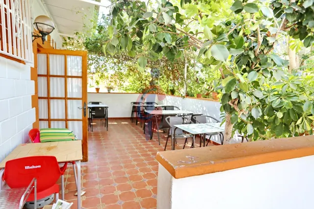 Oportunidad Única de Inversión: Restaurante Totalmente Opera
