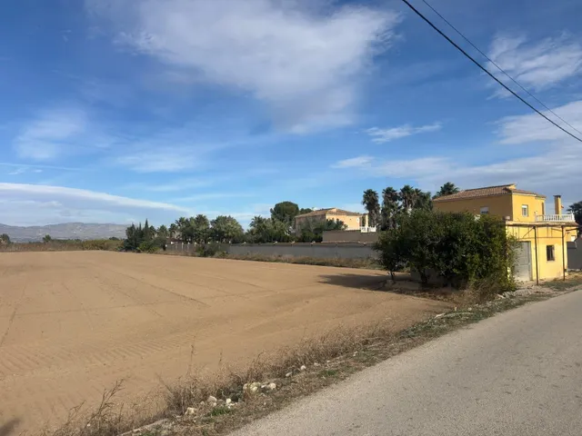 Oportunidad Única de Terreno Rural en Catral - Arroba La Mad - foto 3