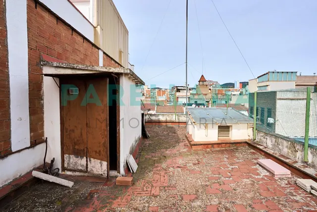 Casa típica en Badalona con patio y dos terrazas a 5 min del mar — 46