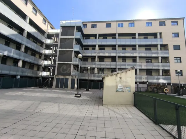 Se vende en cesión de remate Piso en cuarte de Huerva, dos dormitorios, dos baños. Garaje y Trastero incluidos. Piscina comunitaria. — 2